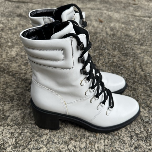 Marc Fisher Women's Sz 8 M Laboni Boot White Leather Combat With Black Lug Sole - Picture 3 of 15